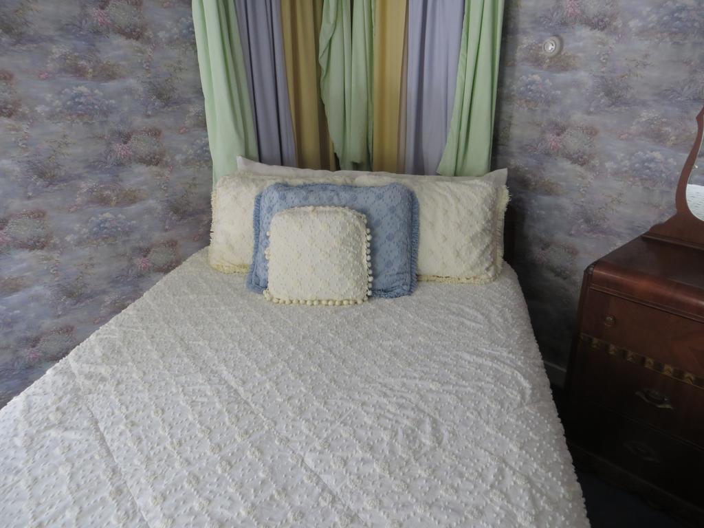 Edith Palmer'S Country Inn, Historical Bed & Breakfast Virginia City Exterior photo