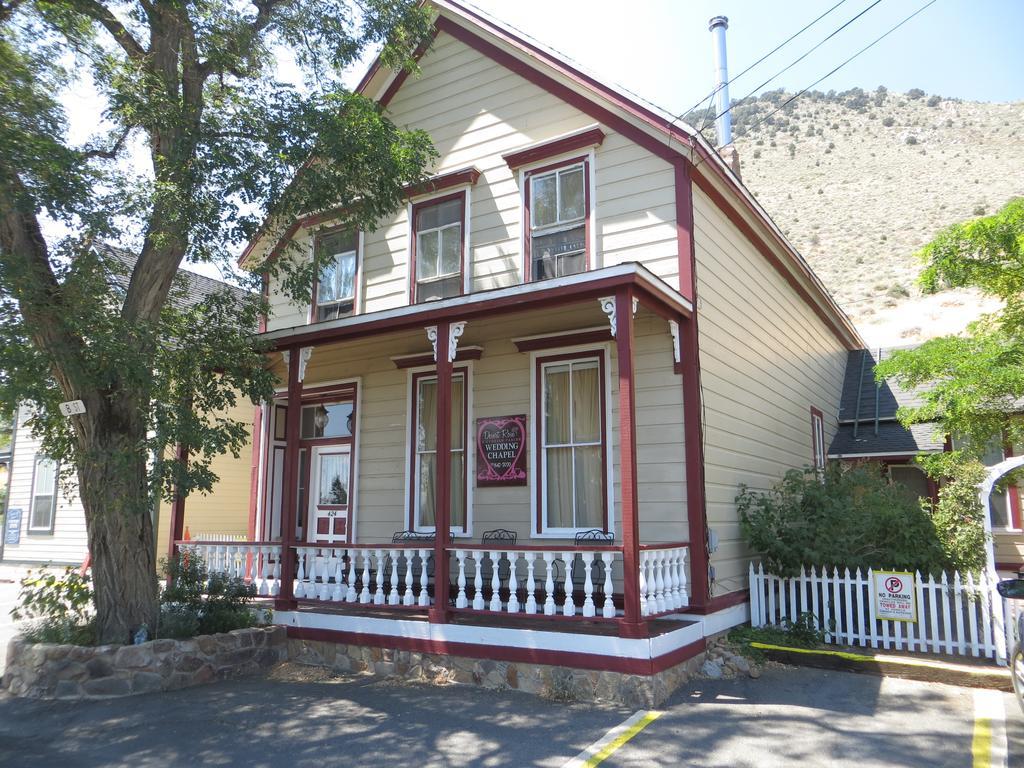 Edith Palmer'S Country Inn, Historical Bed & Breakfast Virginia City Exterior photo