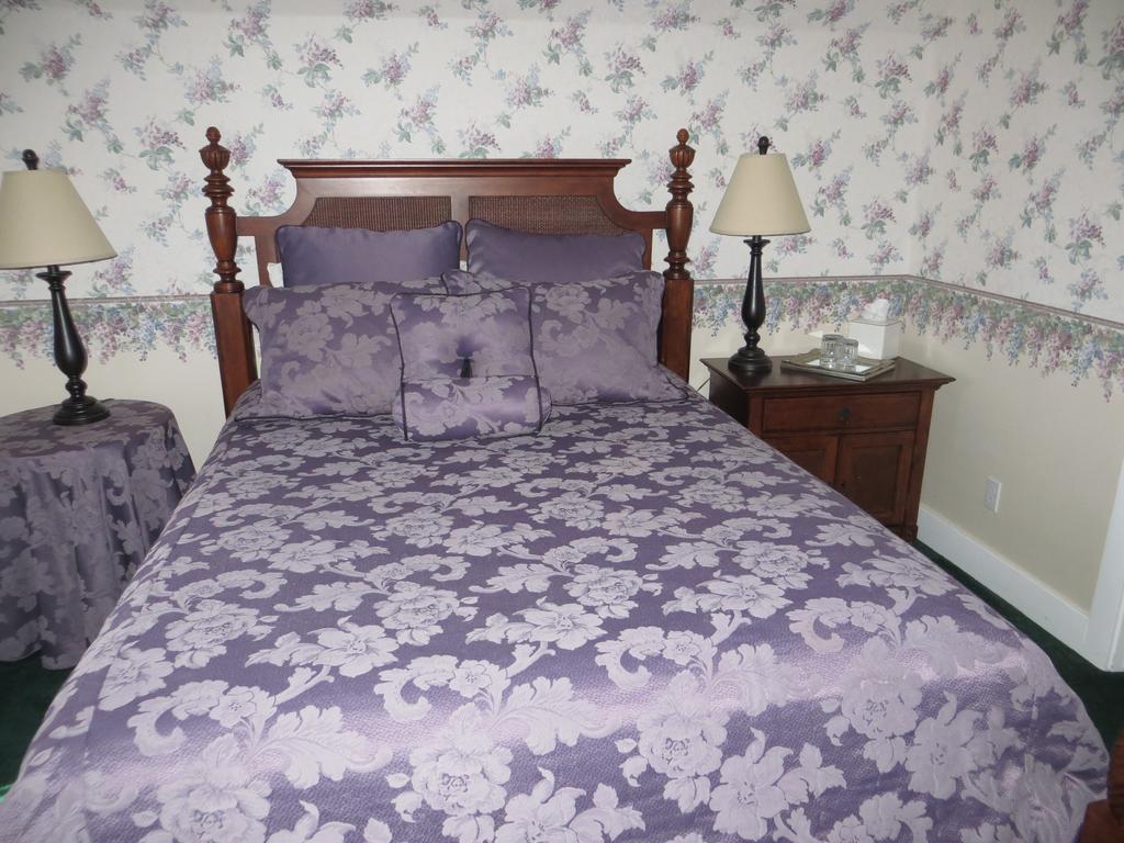 Edith Palmer'S Country Inn, Historical Bed & Breakfast Virginia City Exterior photo