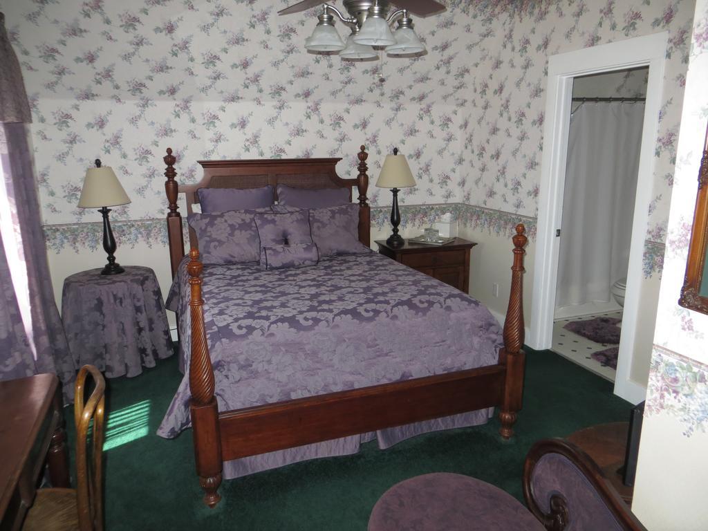 Edith Palmer'S Country Inn, Historical Bed & Breakfast Virginia City Exterior photo