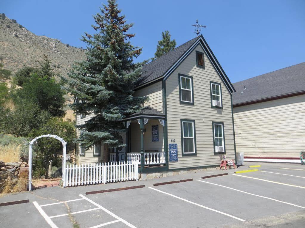 Edith Palmer'S Country Inn, Historical Bed & Breakfast Virginia City Exterior photo
